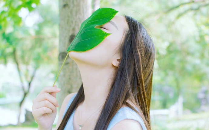 旗袍美女丝袜美腿诱惑撩人写真图片